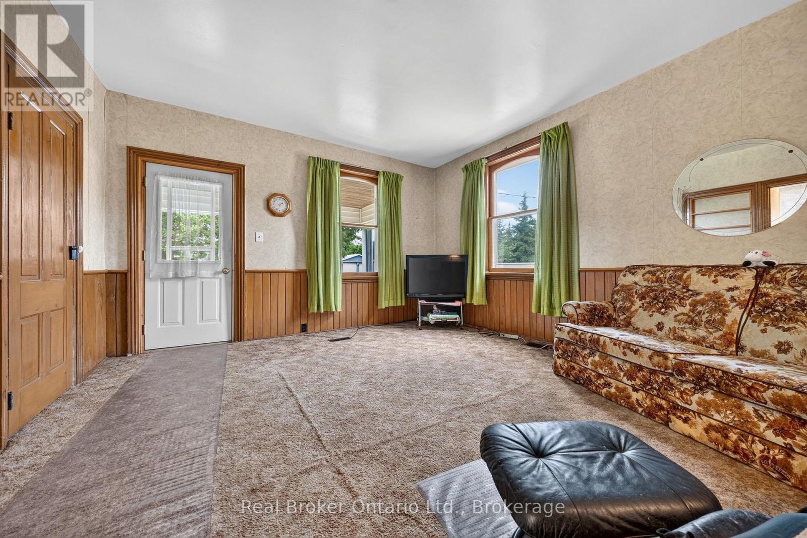 9033 ERIN GARAFRAXA TOWNLINE - 13