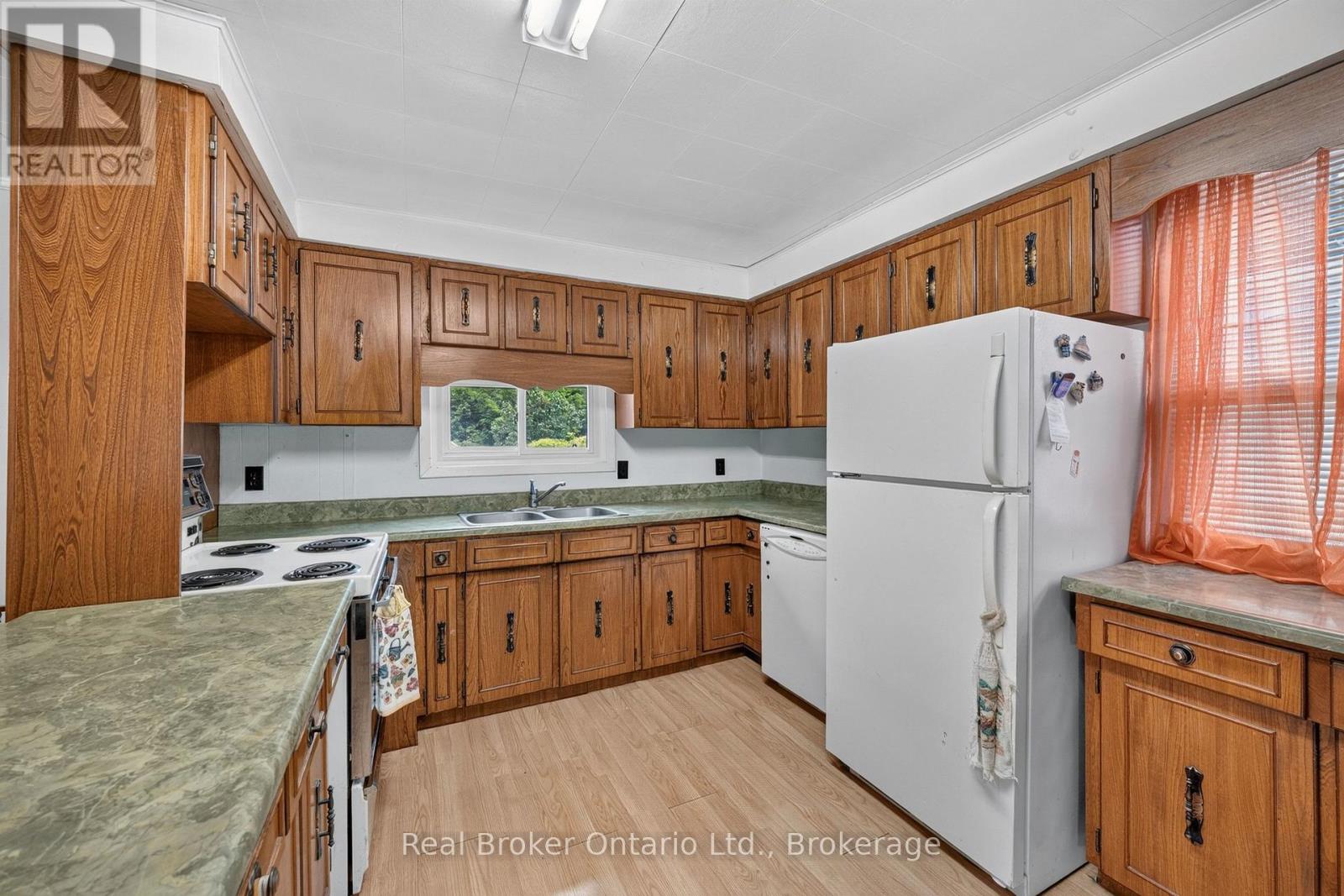 9033 ERIN GARAFRAXA TOWNLINE - 19