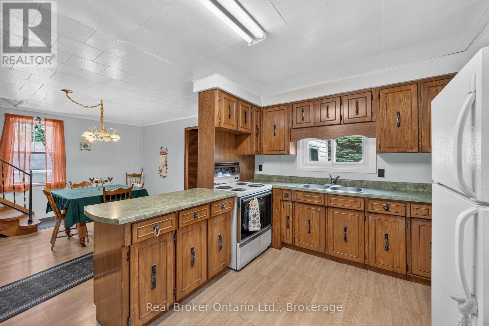 9033 ERIN GARAFRAXA TOWNLINE - 20