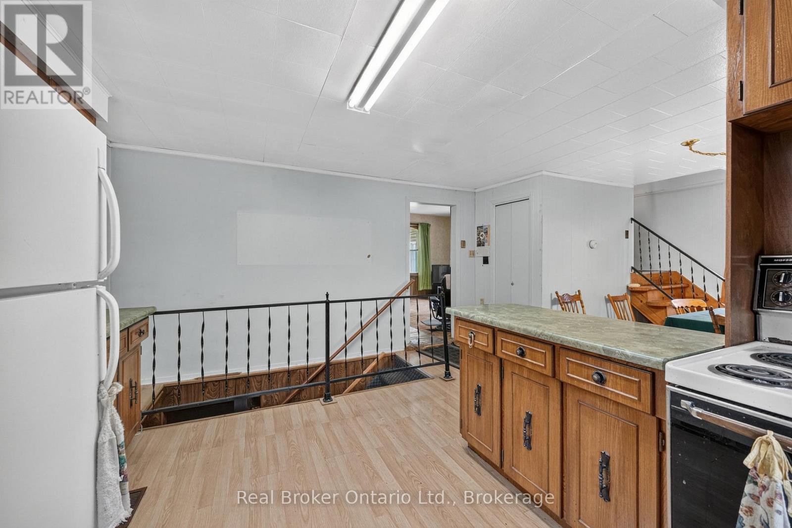 9033 ERIN GARAFRAXA TOWNLINE - 21