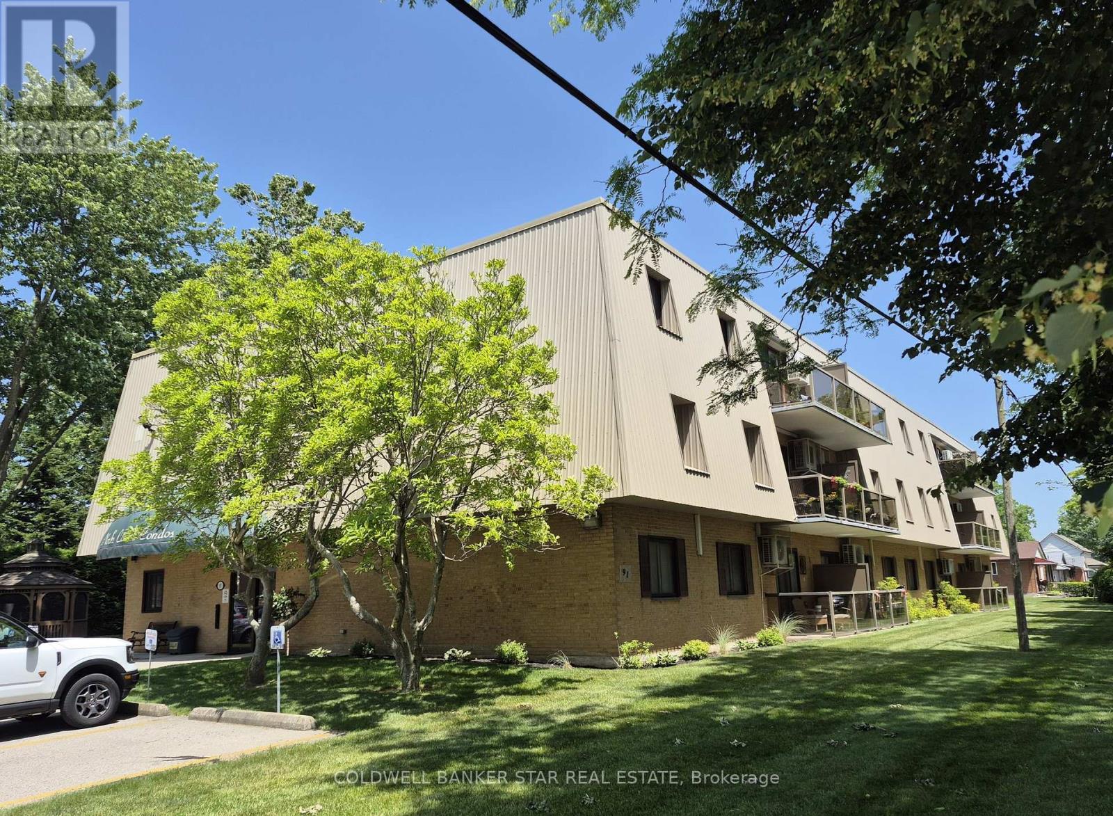 #106 91 SPRUCE STREET W - 1