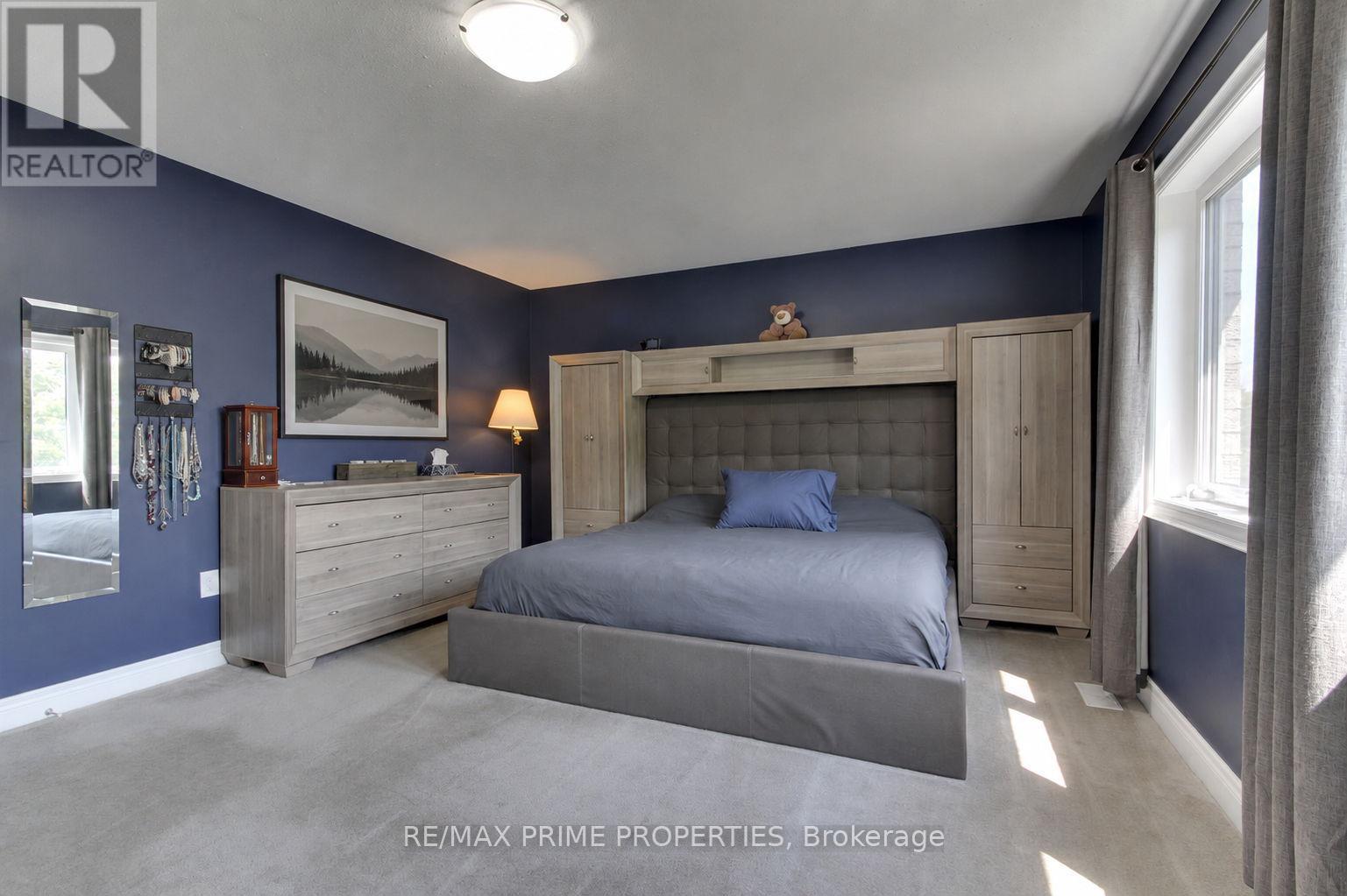 121 ROBERT WILSON CRESCENT - 15