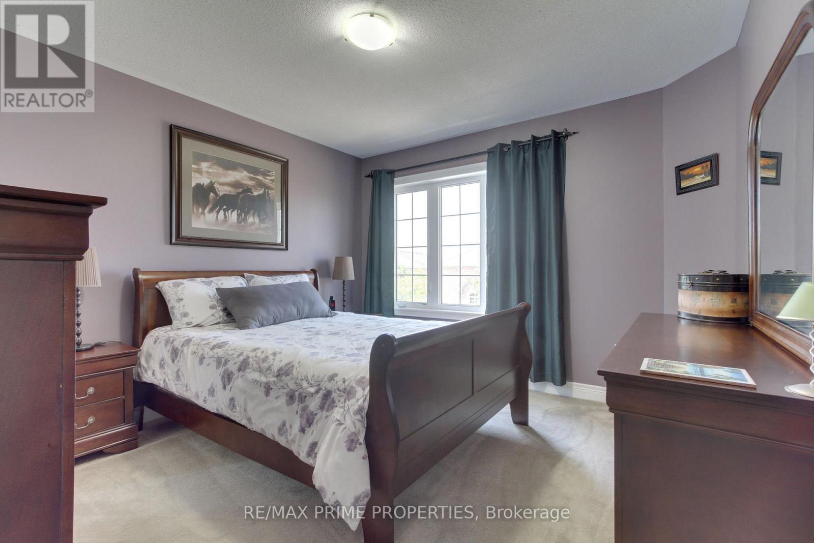 121 ROBERT WILSON CRESCENT - 19