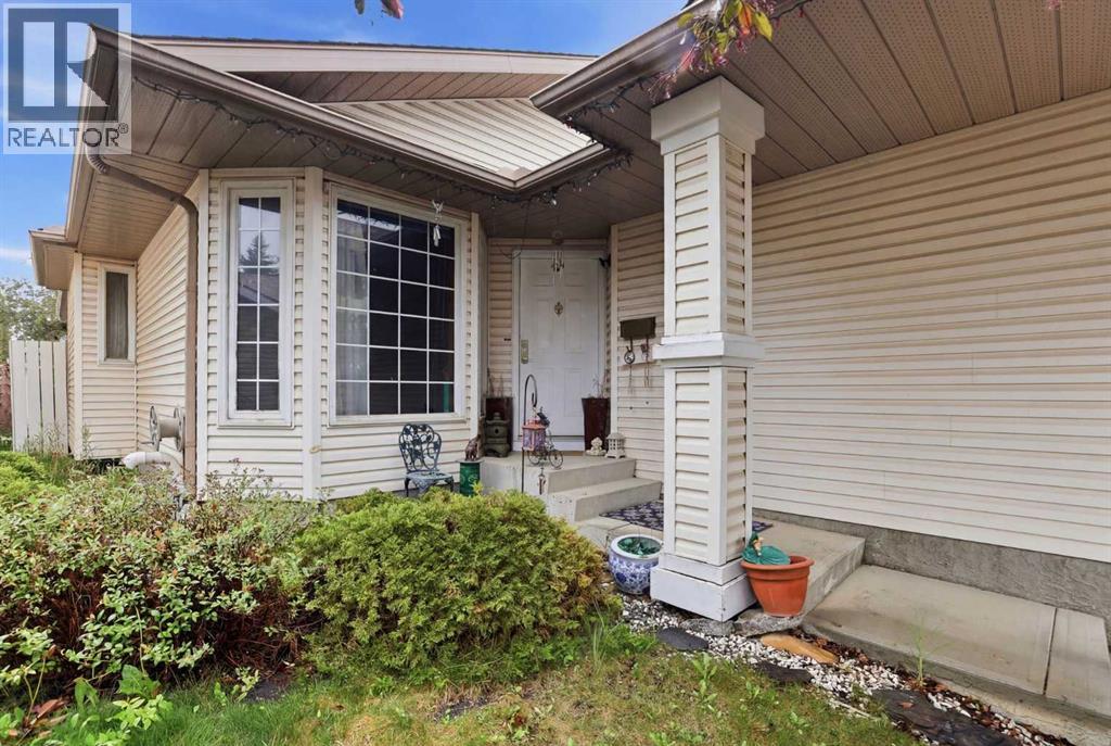 866 Applewood Drive SE - 3