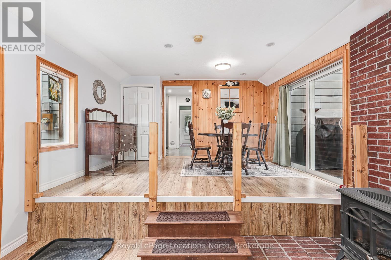 142 MARSH STREET W - 19