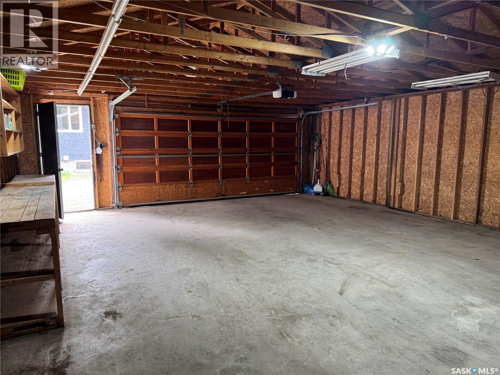 23 Dunning CRESCENT - 40