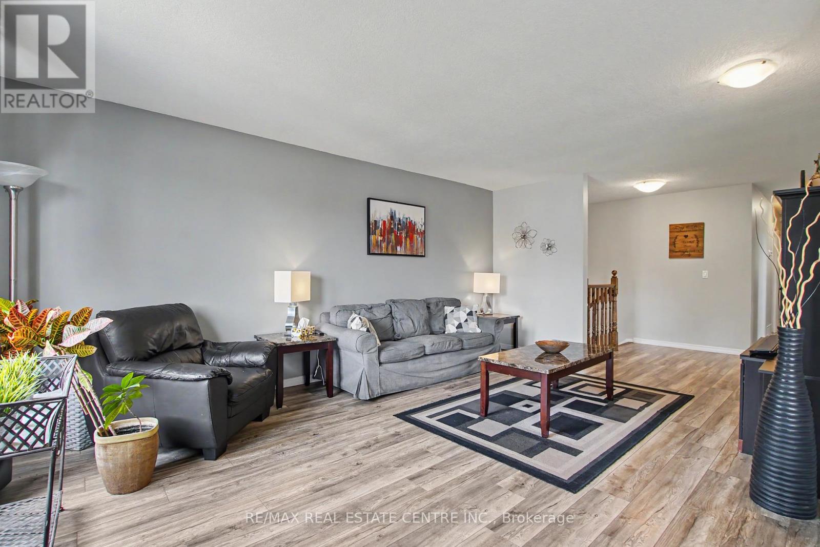 1045 QUEENS BUSH ROAD - 12
