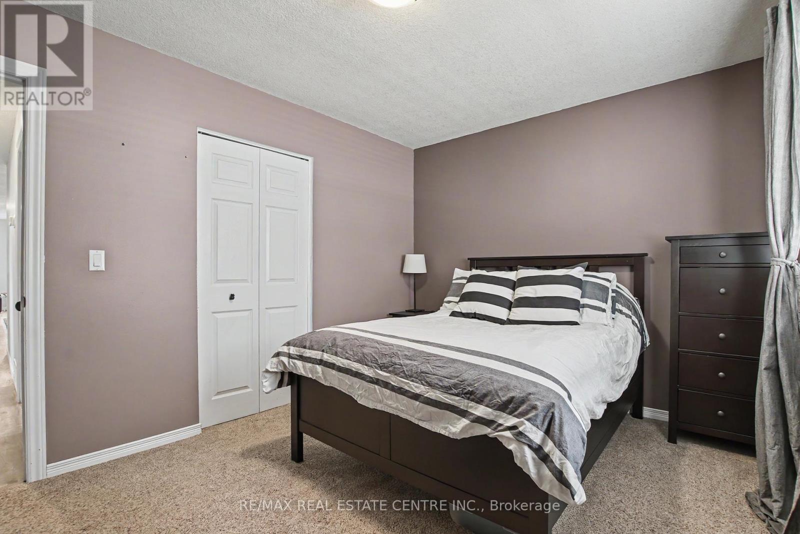 1045 QUEENS BUSH ROAD - 19