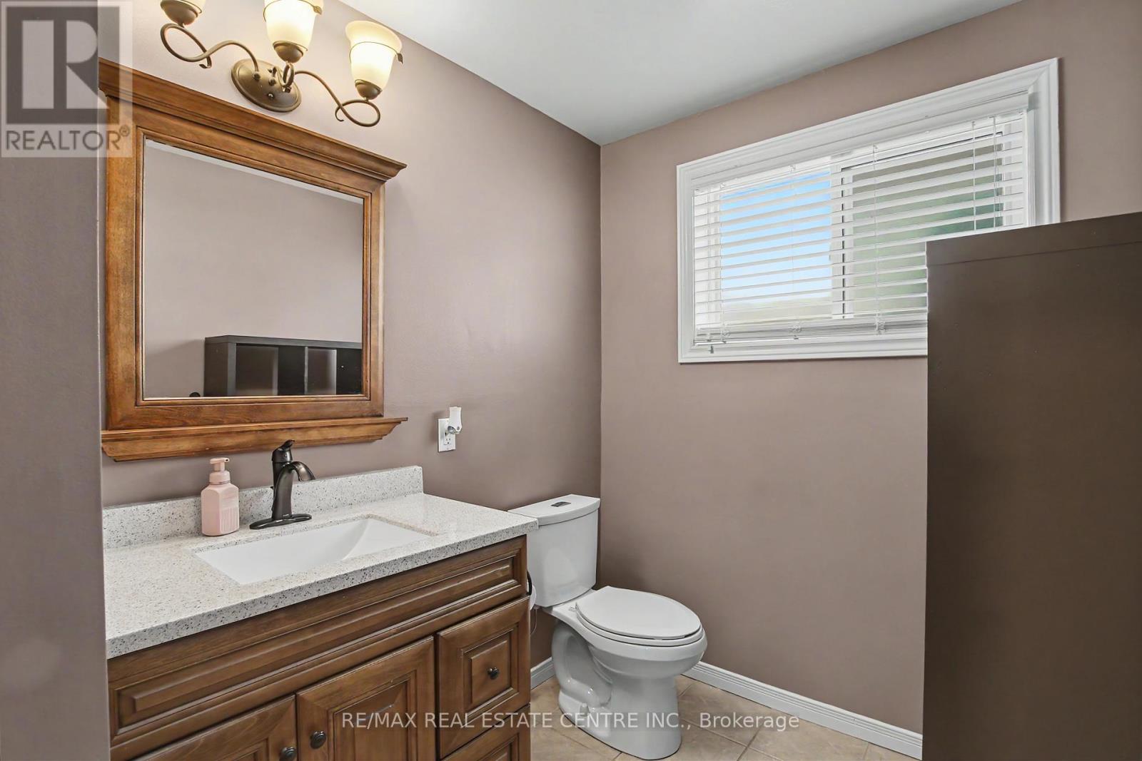 1045 QUEENS BUSH ROAD - 34