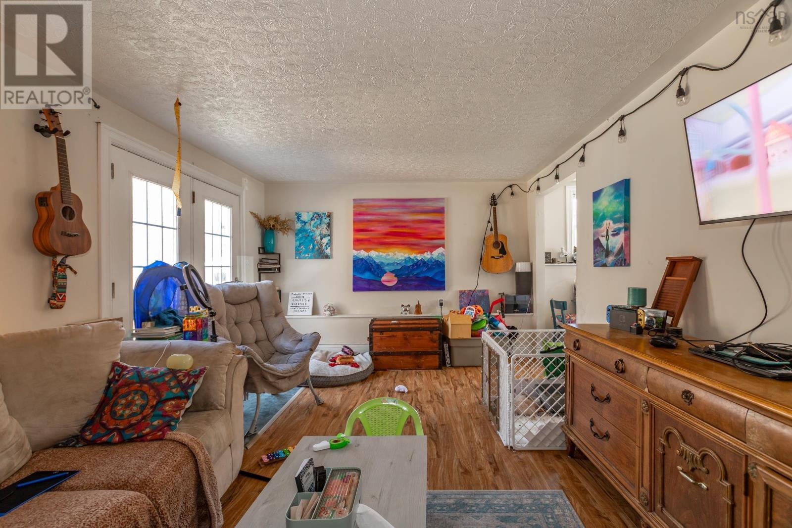 423 - 425 Canaan Avenue - 18
