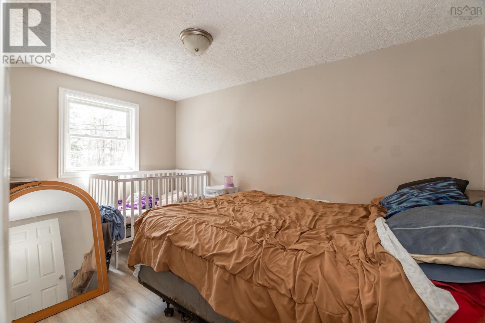 423 - 425 Canaan Avenue - 15