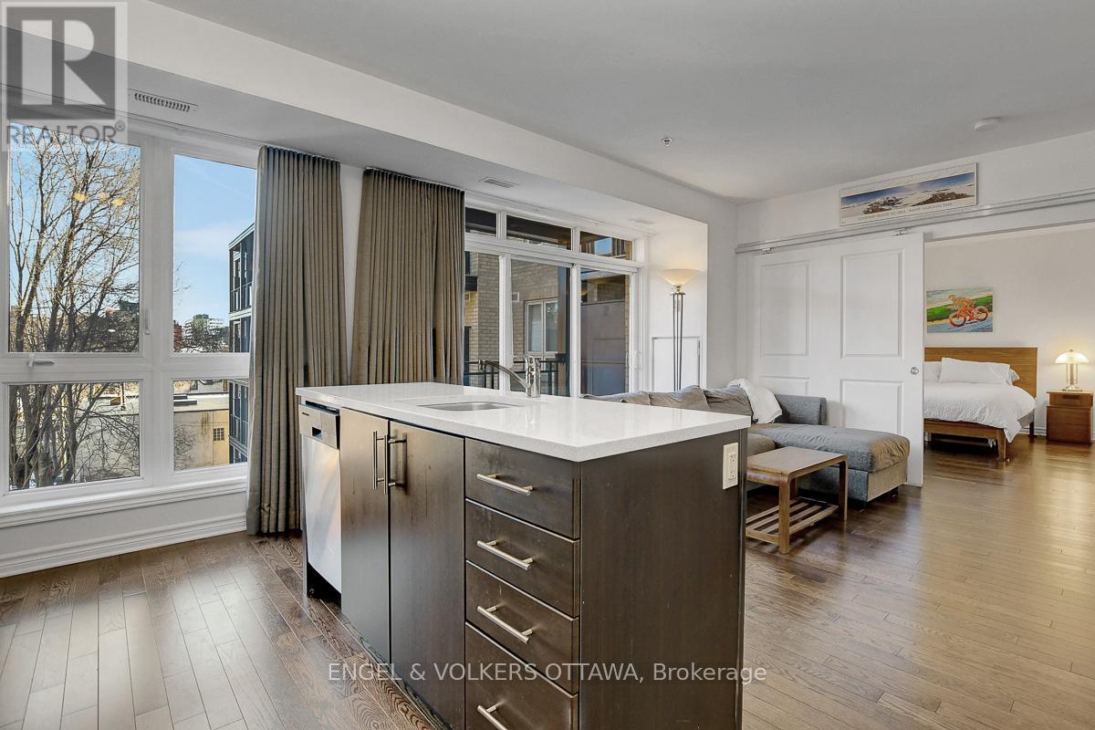 #428 429 KENT STREET - 12