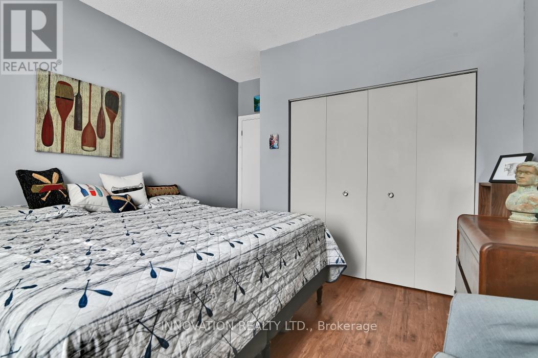 #319 1 ROSAMOND STREET E - Image 14