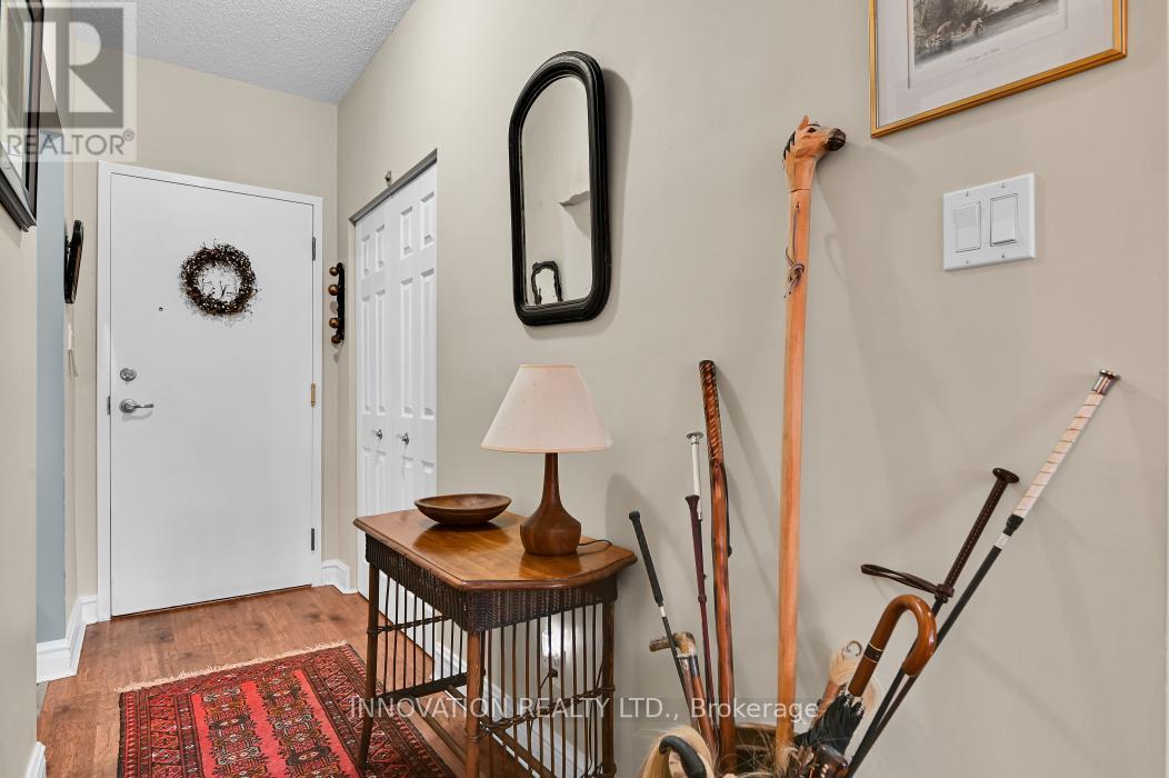 Spacious entrance