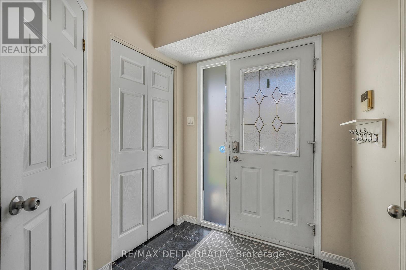 2218 CECILE CRESCENT - 6