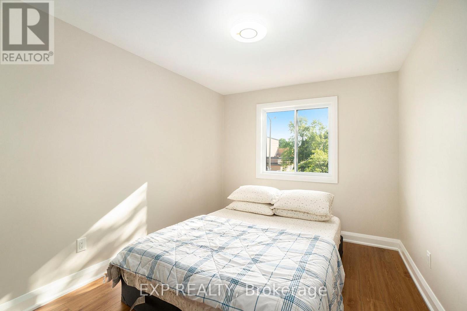 House for Rent in Ottawa – 3 – 838 ST. LAURENT BOULEVARD, Ottawa – By Peter Sagos - Image 11