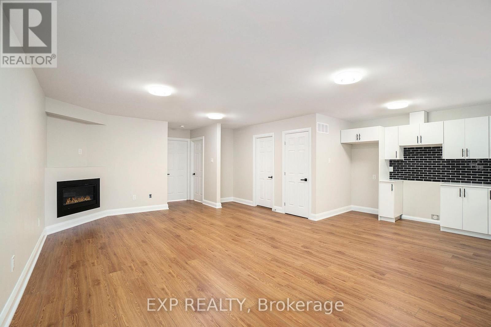 House for Rent in Ottawa – 3 – 838 ST. LAURENT BOULEVARD, Ottawa – By Peter Sagos - Image 8