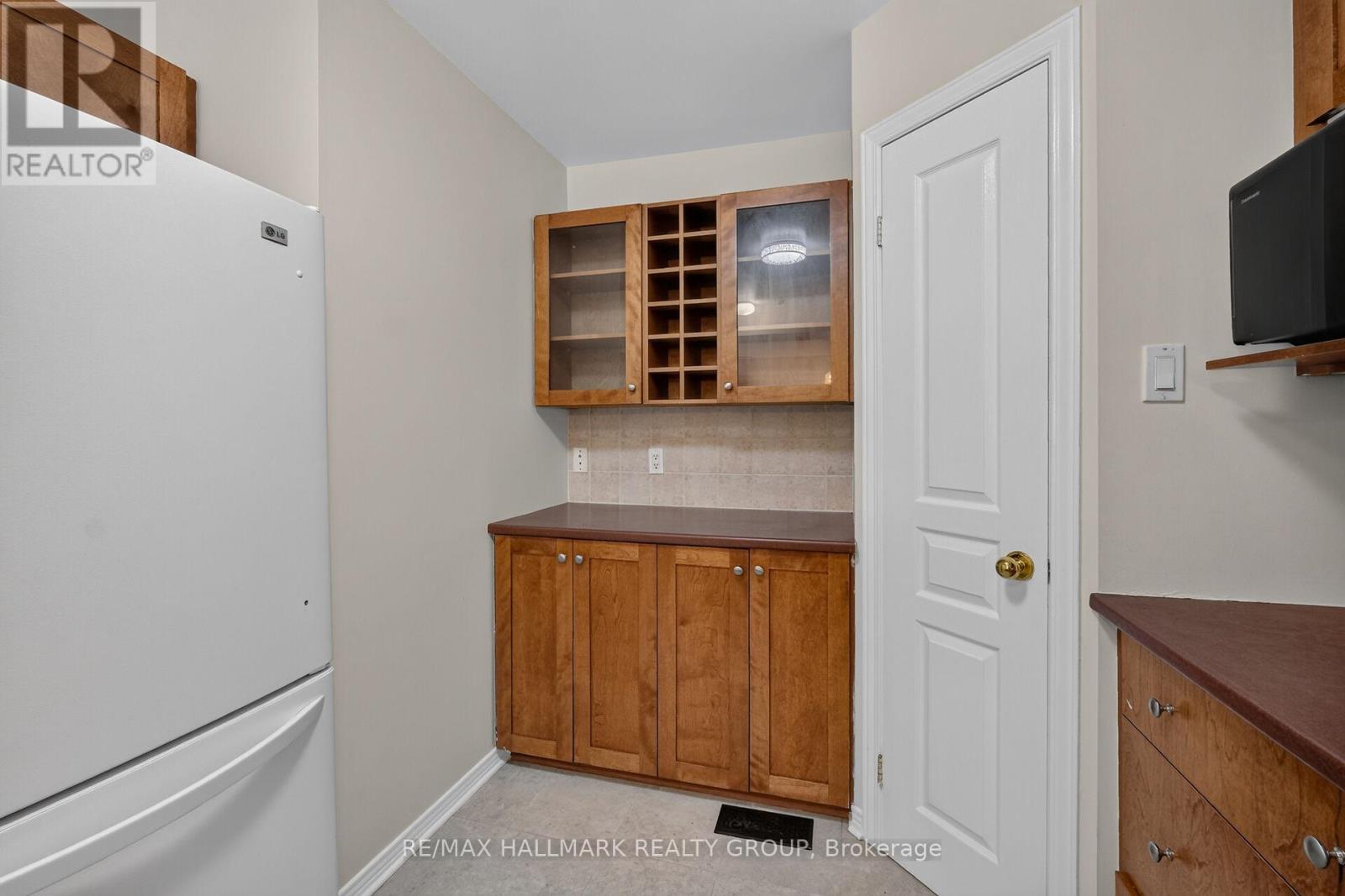 24 GRAY CRESCENT - 15