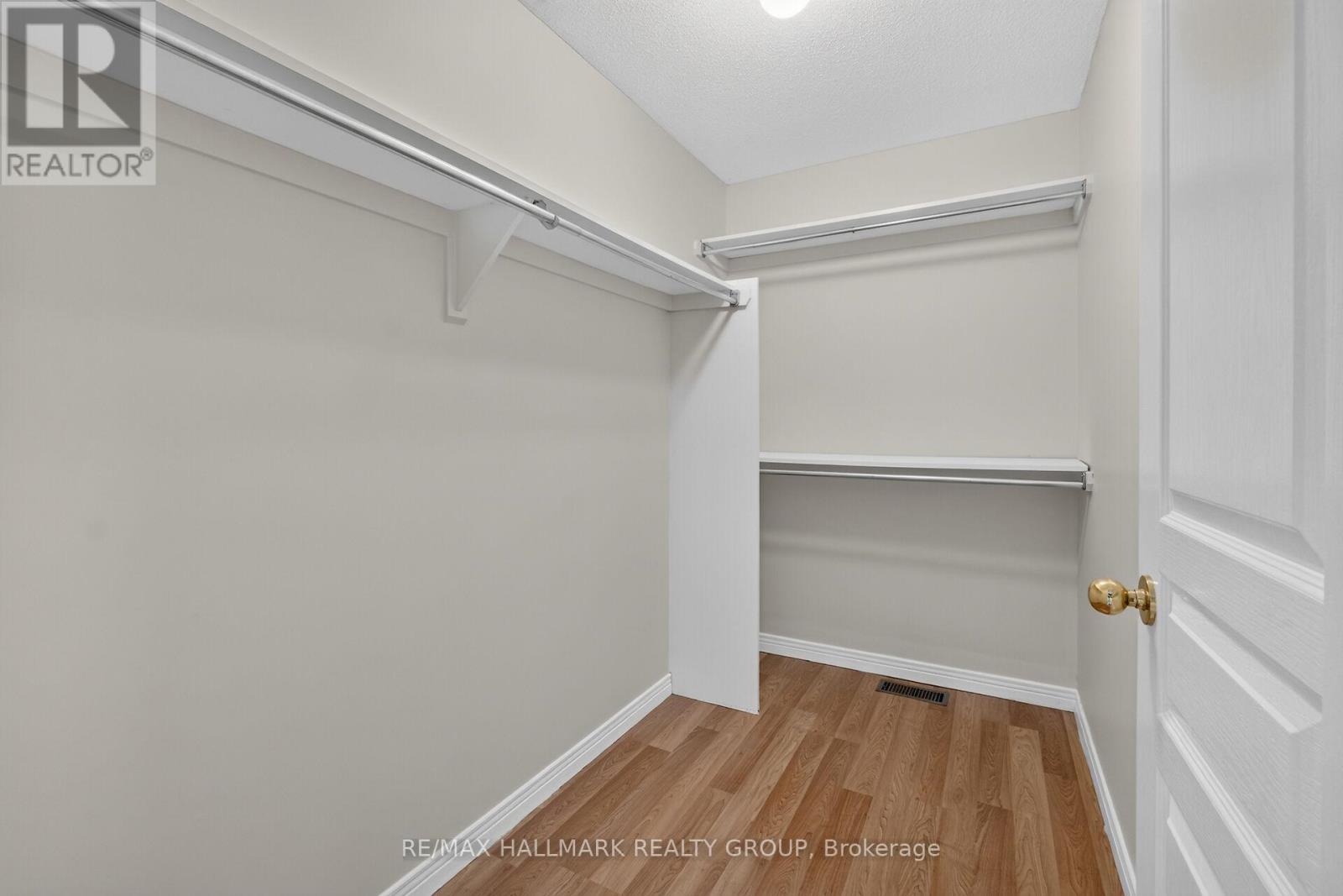 24 GRAY CRESCENT - 22