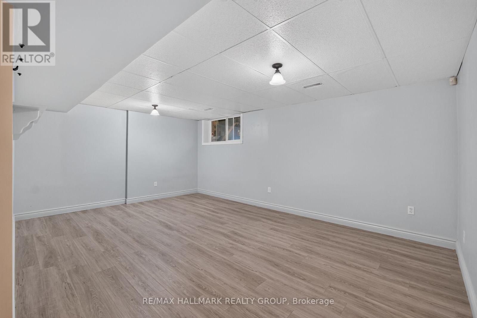 24 GRAY CRESCENT - 26