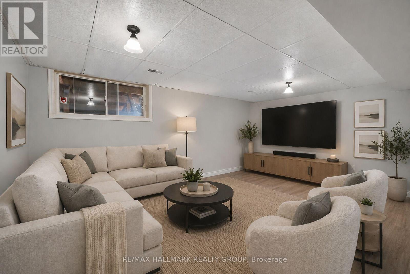 24 GRAY CRESCENT - 27