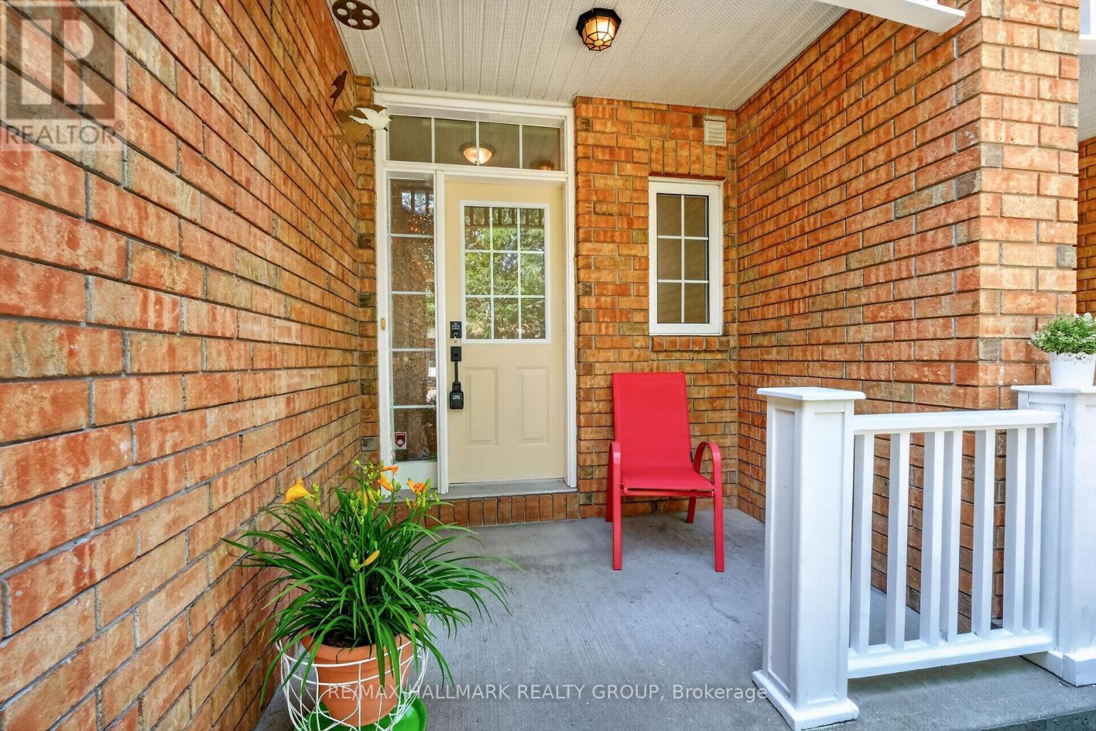 24 GRAY CRESCENT - 3