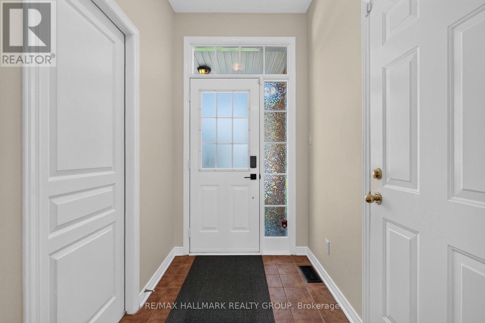 24 GRAY CRESCENT - 4