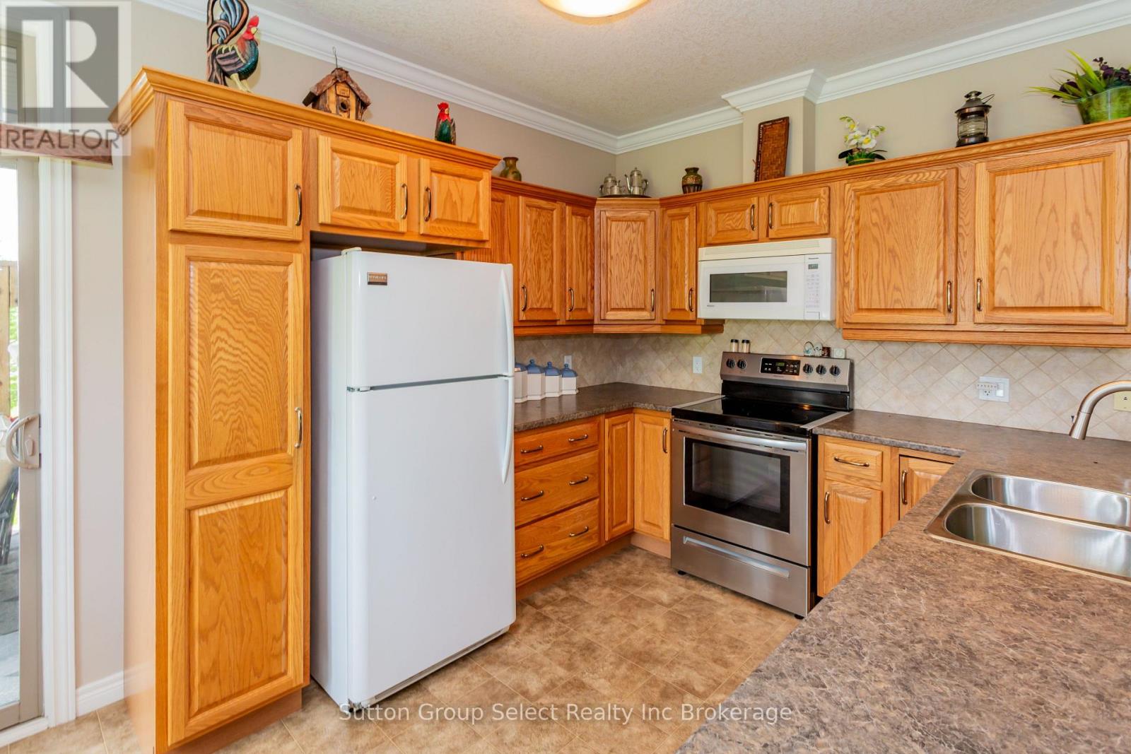 #31 540 SPITFIRE STREET - 15