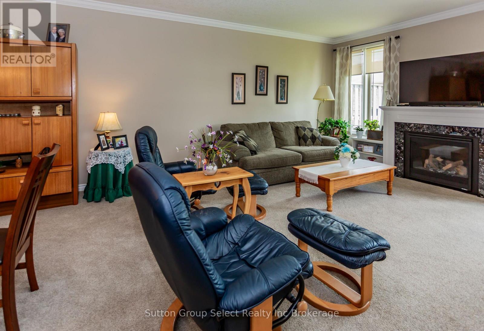 #31 540 SPITFIRE STREET - 22