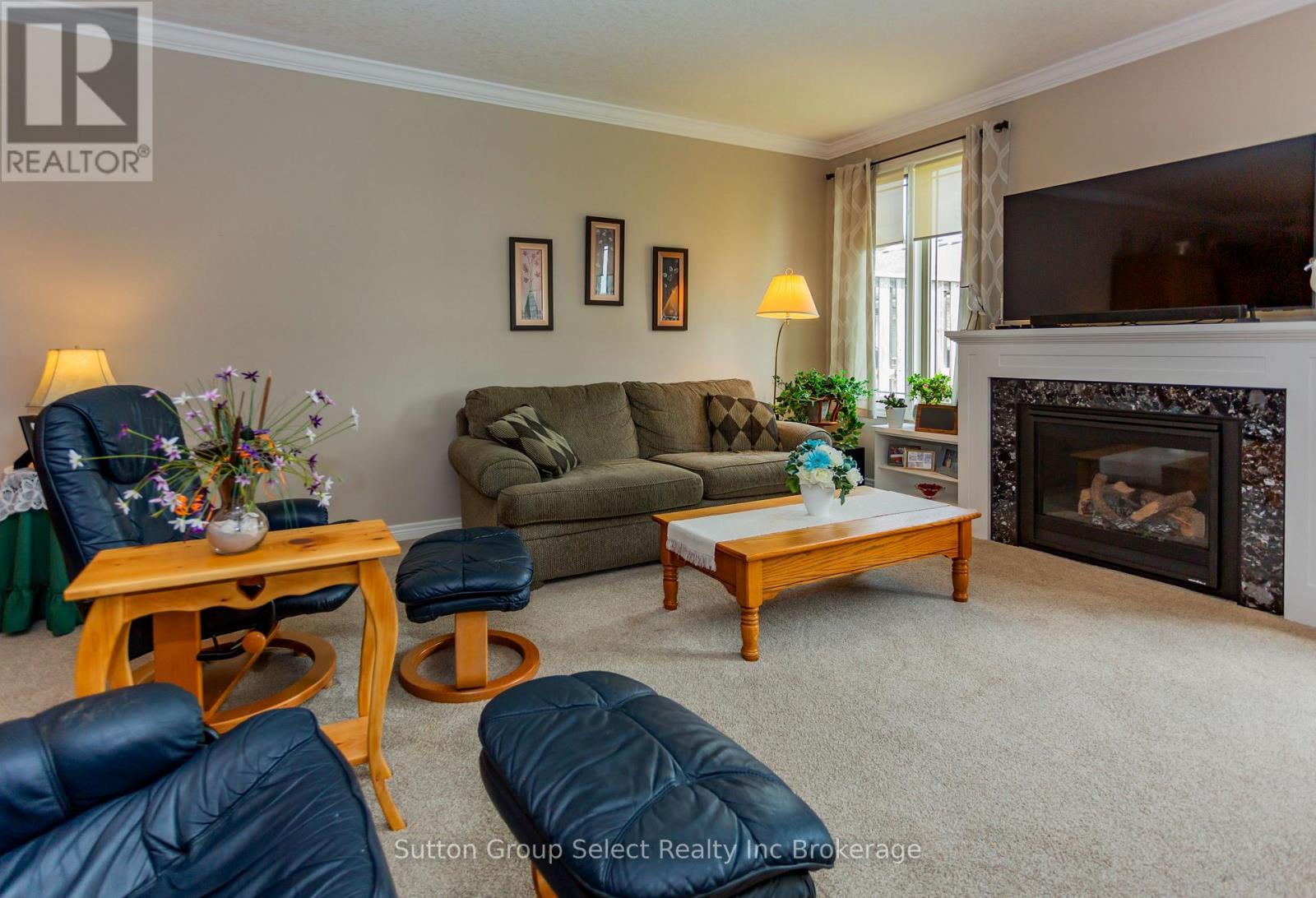 #31 540 SPITFIRE STREET - 23