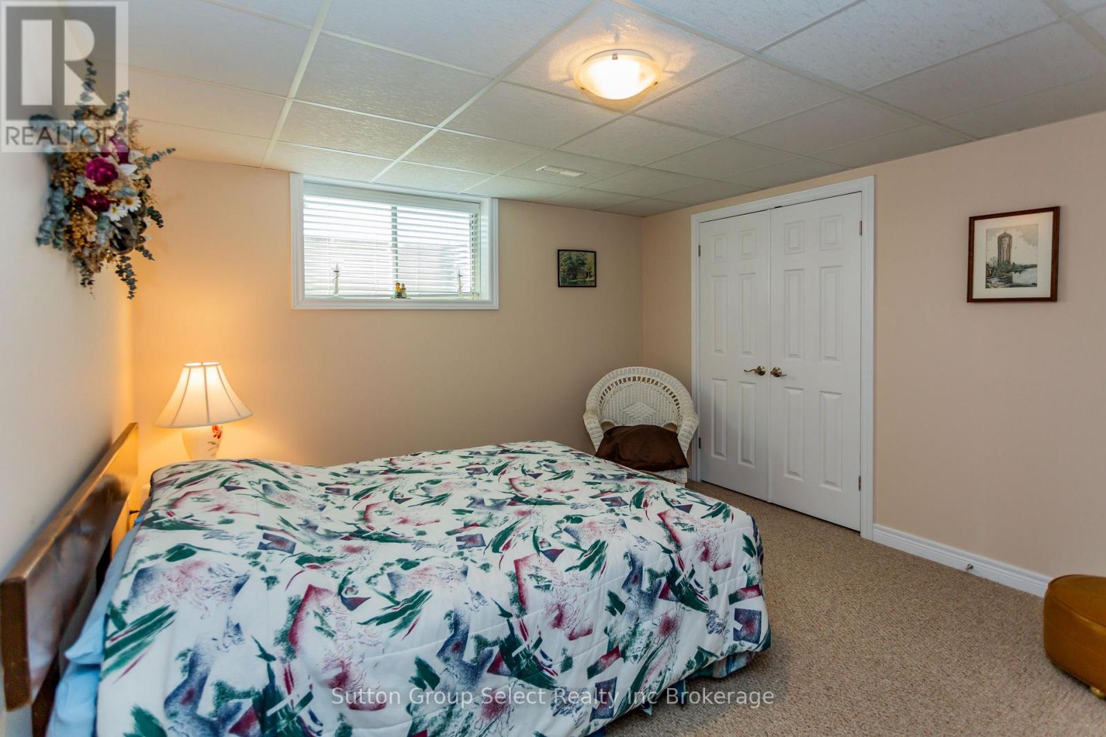 #31 540 SPITFIRE STREET - 32