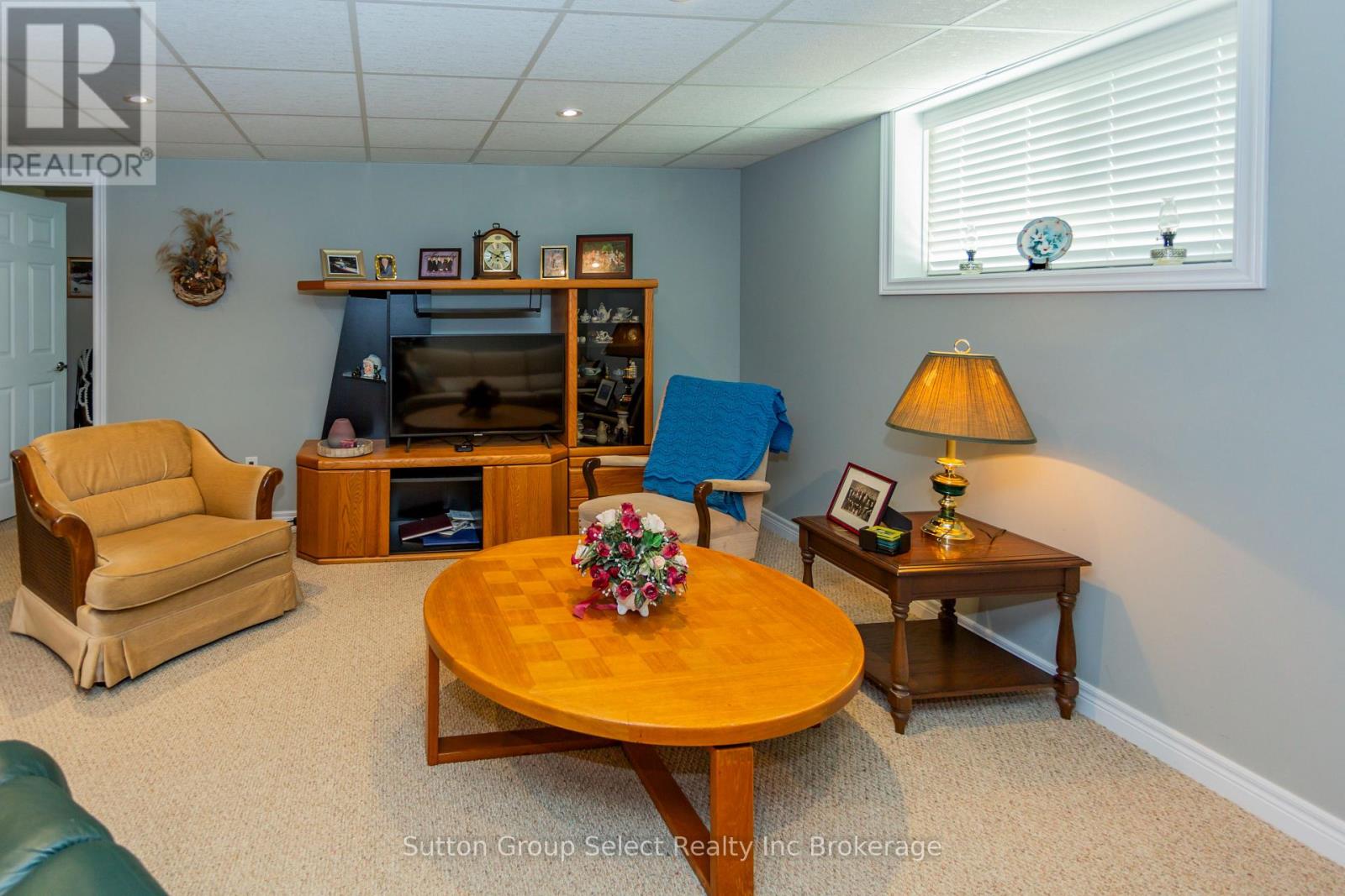 #31 540 SPITFIRE STREET - 35