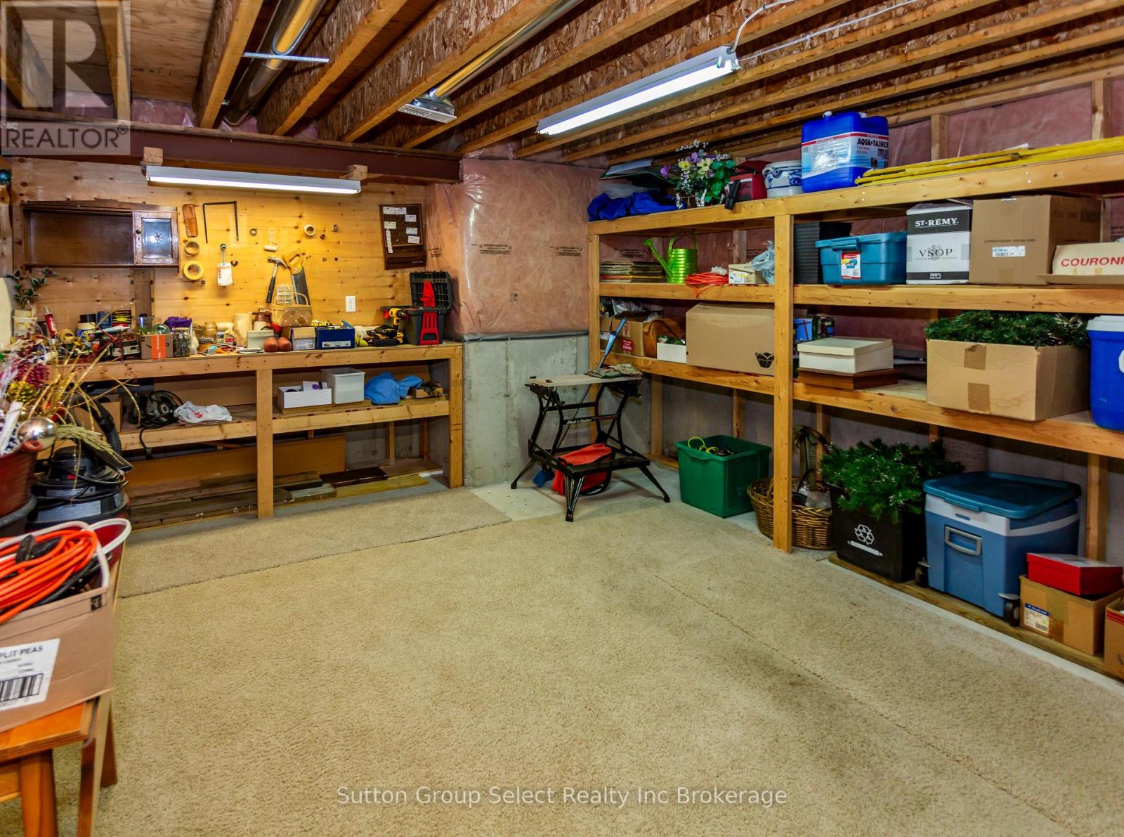 #31 540 SPITFIRE STREET - 40