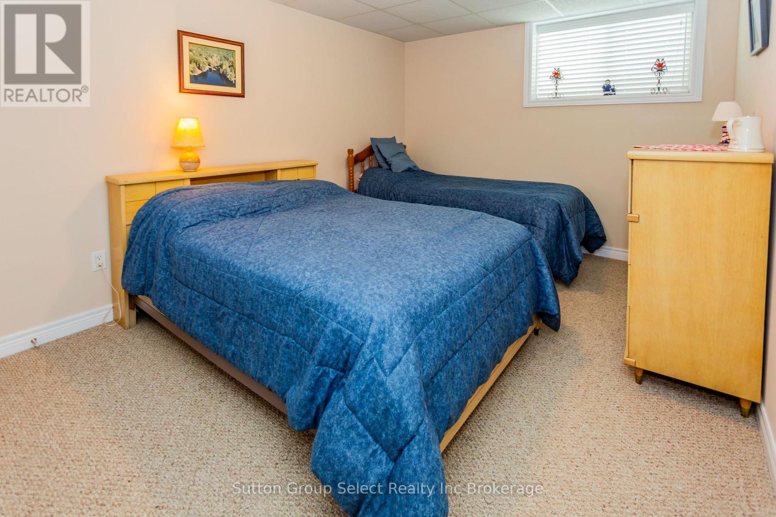 #31 540 SPITFIRE STREET - 42