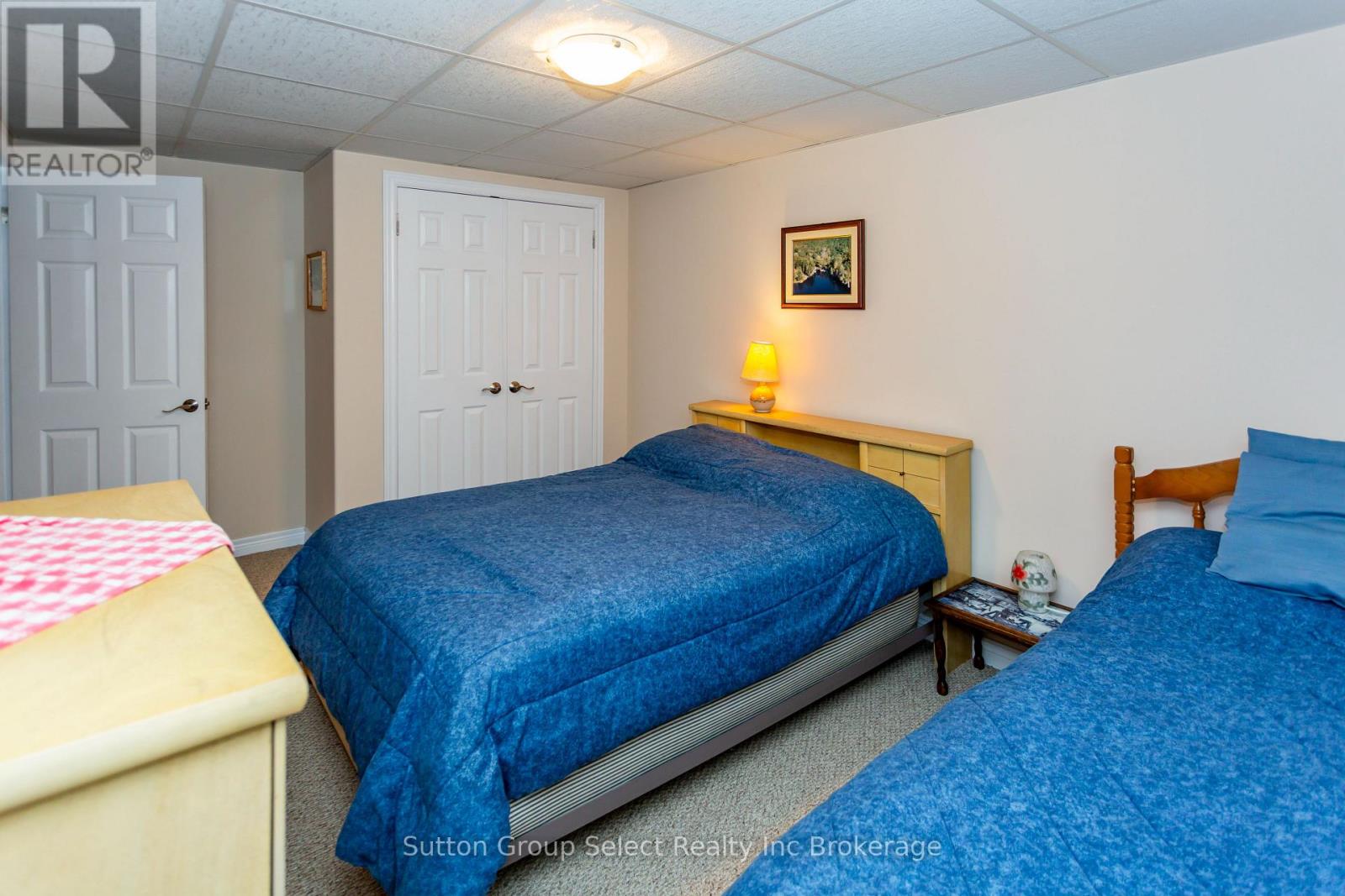 #31 540 SPITFIRE STREET - 43