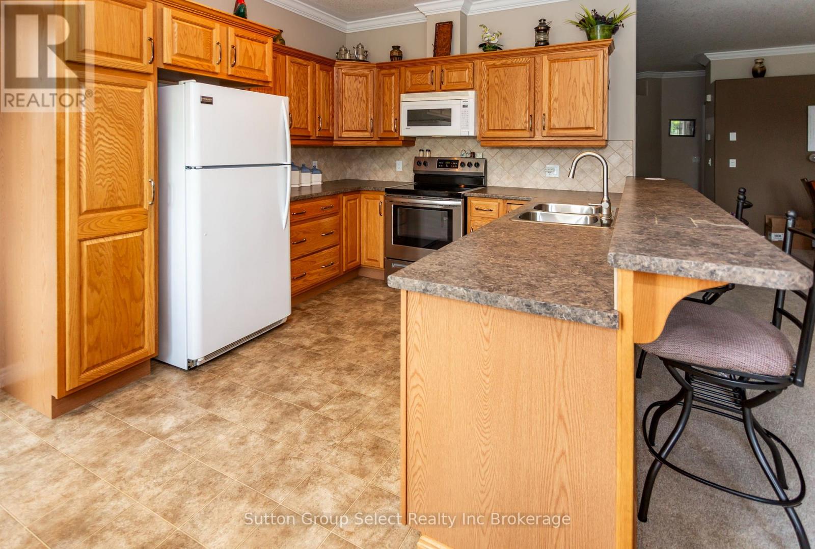 #31 540 SPITFIRE STREET - 5