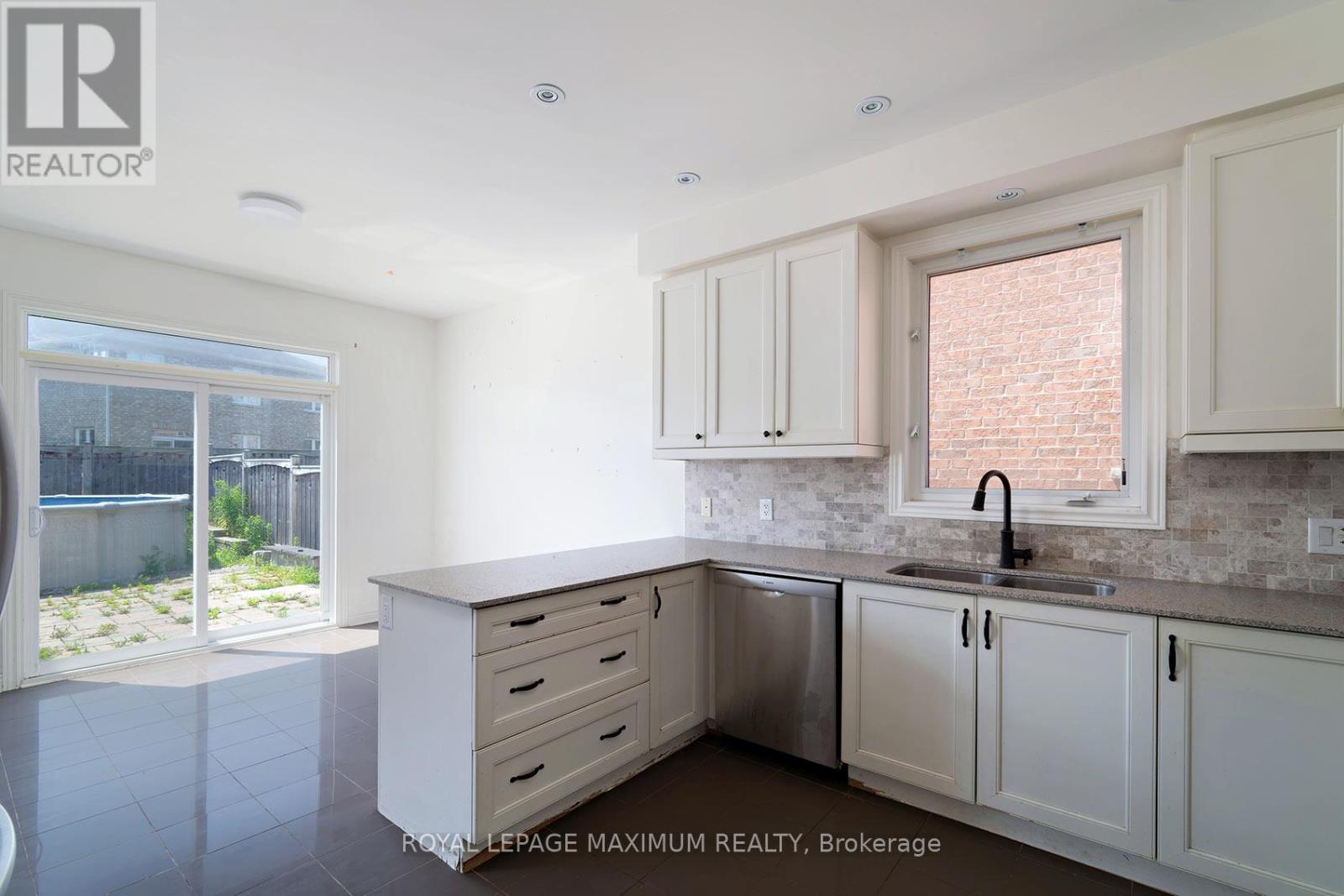 59 MOONEY STREET - Image 8