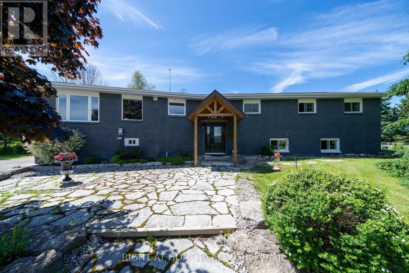 560 CONCESSION ROAD 15 W - 33