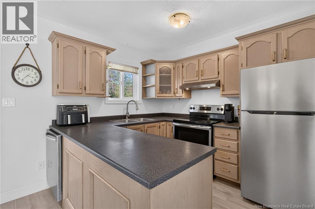 122 ALPHONSE ST - 9