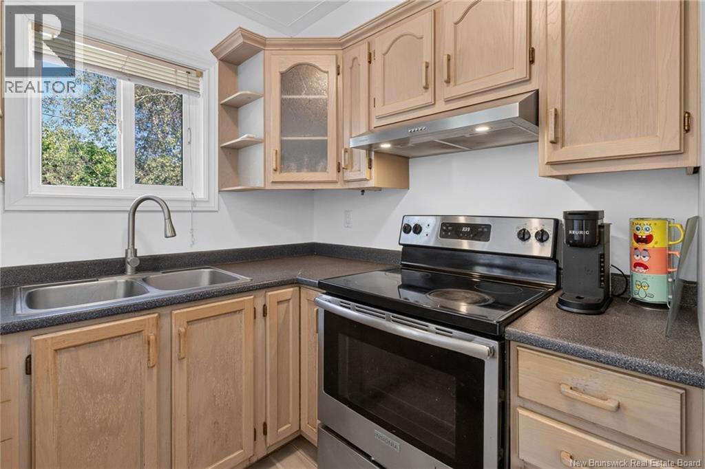 122 ALPHONSE ST - 8