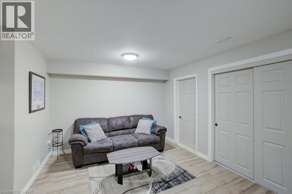 #3 464 BEECHWOOD Place - 25