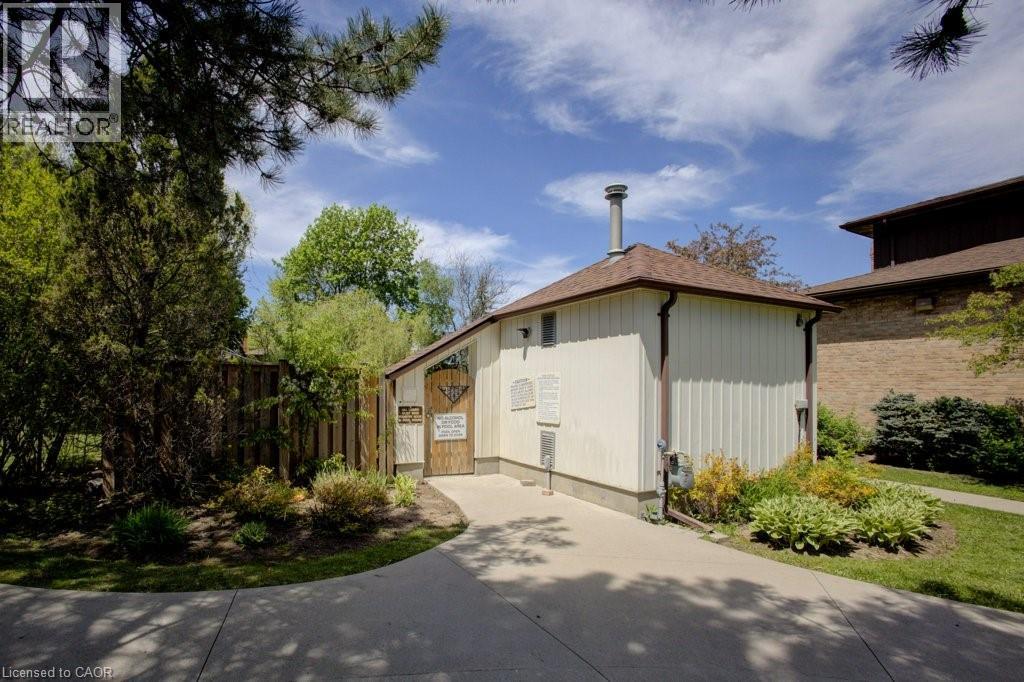 #3 464 BEECHWOOD Place - 35