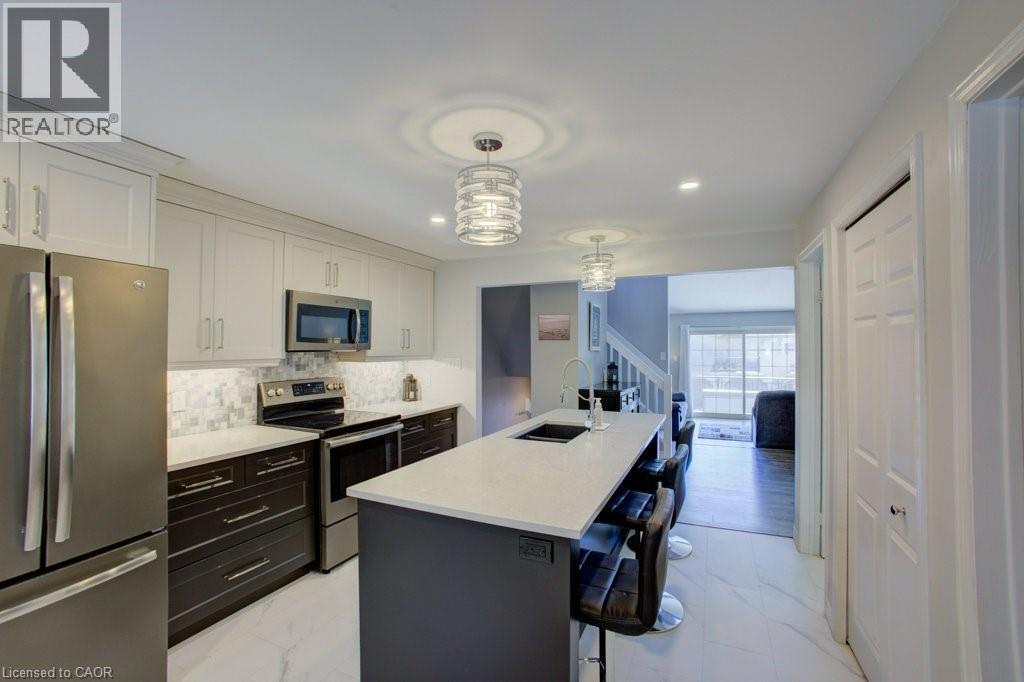 #3 464 BEECHWOOD Place - 5