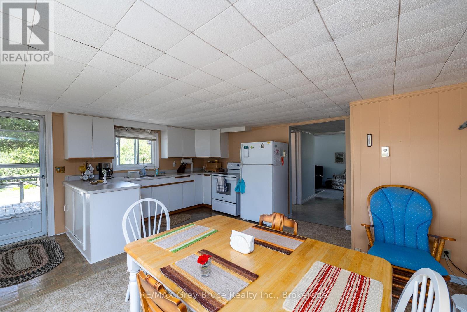 181 WOODLAND CIRCLE - 16