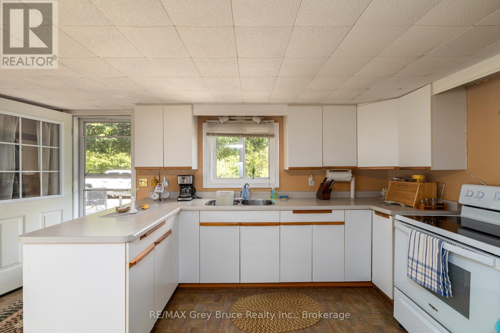 181 WOODLAND CIRCLE - 17
