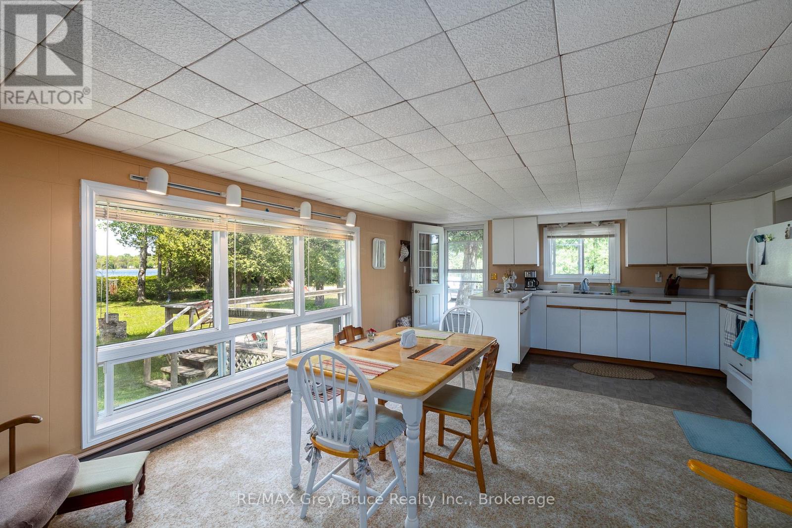181 WOODLAND CIRCLE - 19