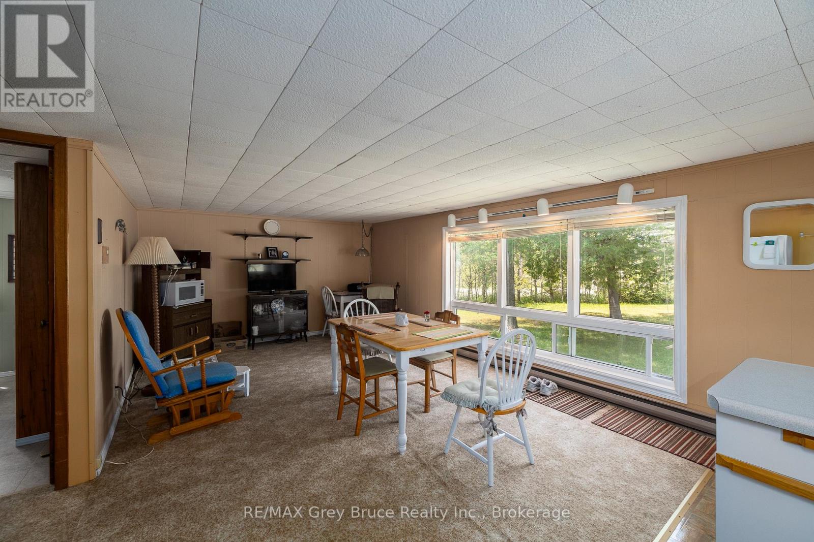181 WOODLAND CIRCLE - 21
