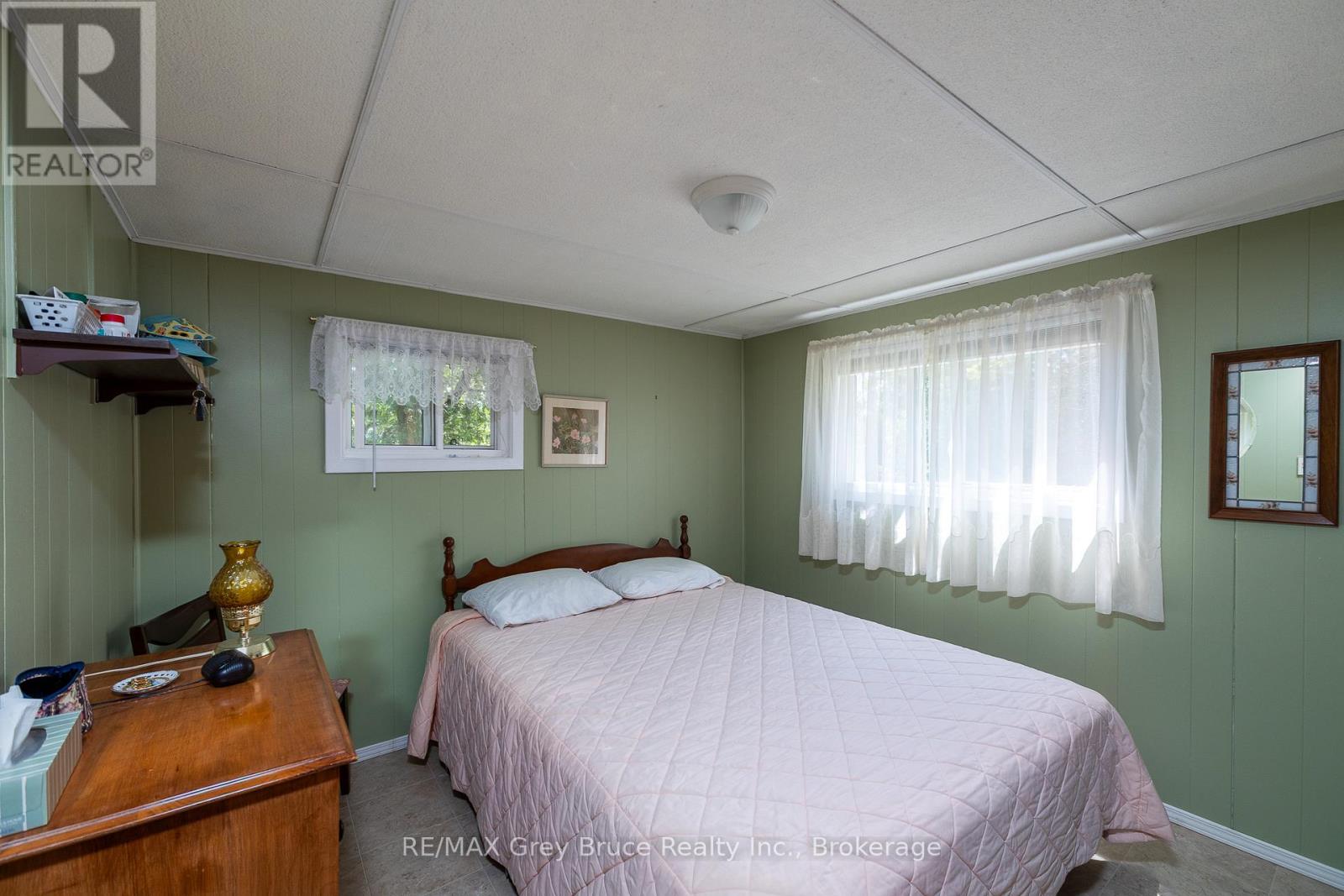 181 WOODLAND CIRCLE - 25