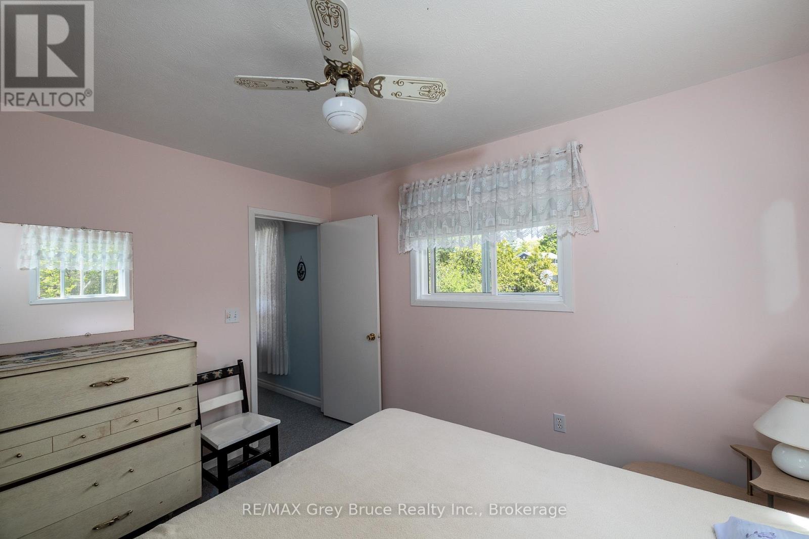 181 WOODLAND CIRCLE - 34