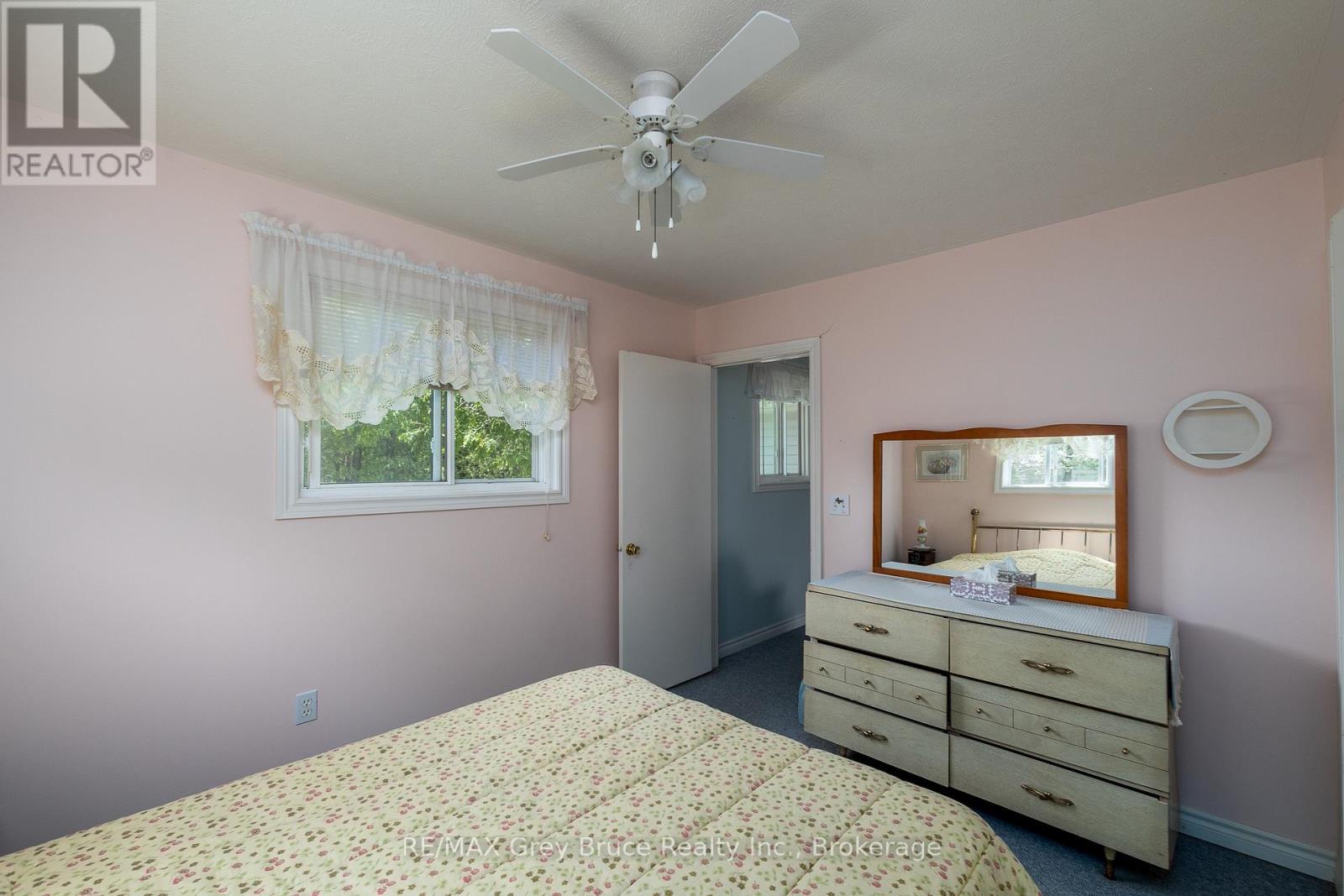 181 WOODLAND CIRCLE - 36